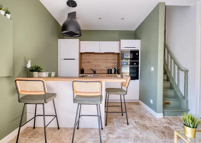 Dom wakacyjny Maison Cosy Renovee, A Pied, Et Gare